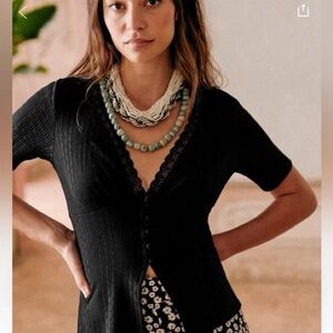 Sezane Black Jamie V-Neck T-shirt Size Large BNWT